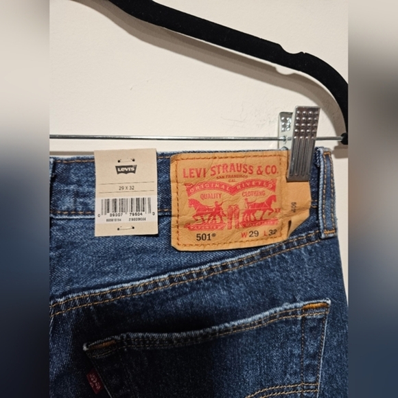 Men's LEVI'S 501 Jeans - Picture 5 of 7